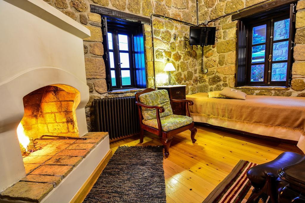 Varnevo Guesthouse Ano Trikala Buitenkant foto